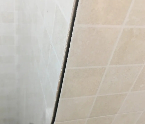 正镶白旗瓷砖空鼓维修公司分享阳台瓷砖脱落的修复过程可以分为以下几个步骤